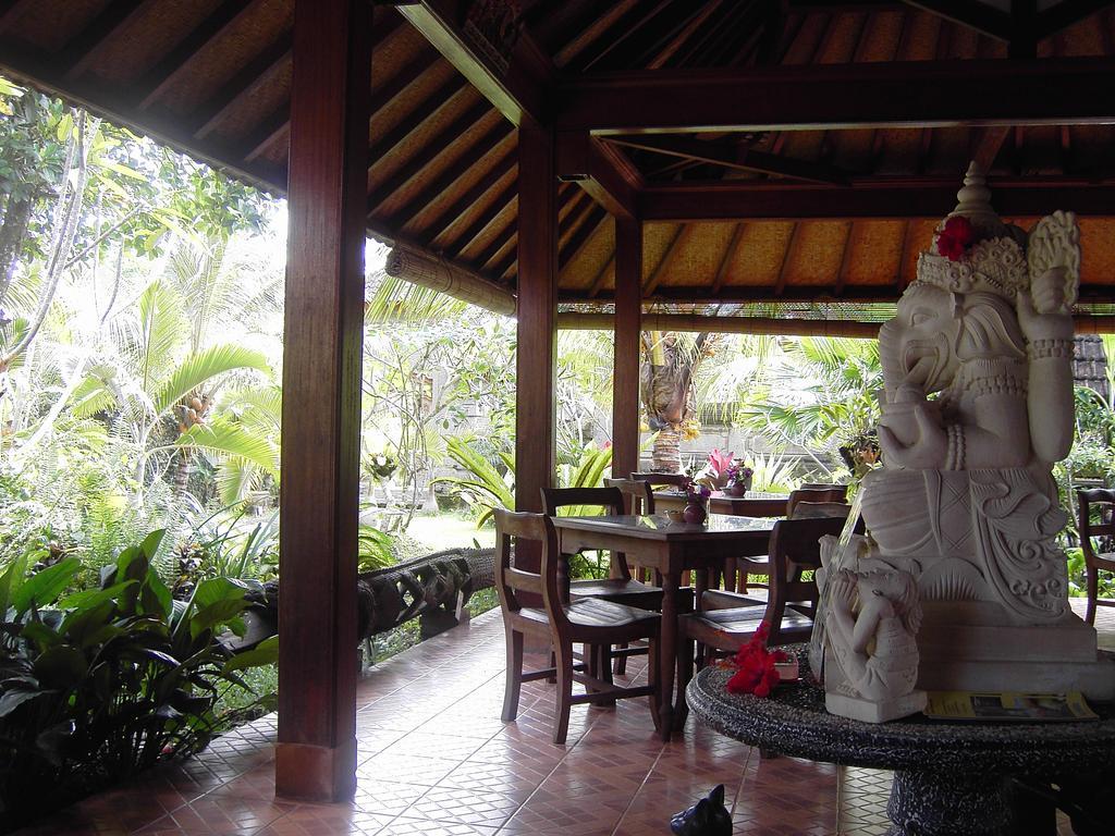 Отель White Lotus Oasis Убуд Экстерьер фото
